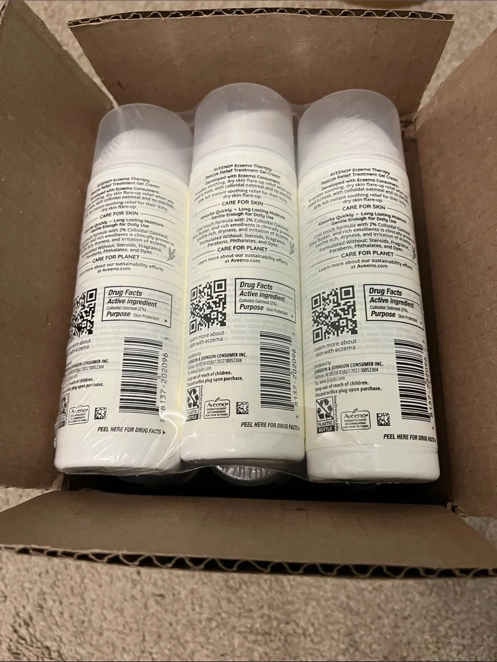 Aveeno Eczema Therapy Rescue Relief Gel Cream Moisturizer - White